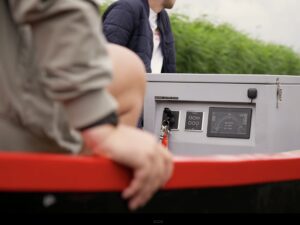 De VETUS E-line instrumenten aan boord van Cornelis